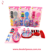 Blister de Cepillo infantil 14 x 7 cm, incluye 2 mini pinzas 3 x 3.5 cm y 10 mini ligas de licra MC26-D04 Blister de Cepillo infantil 14 x 7 cm, incluye 2 mini pinzas 3 x 3.5 cm y 10 mini ligas de licra MC26-D04